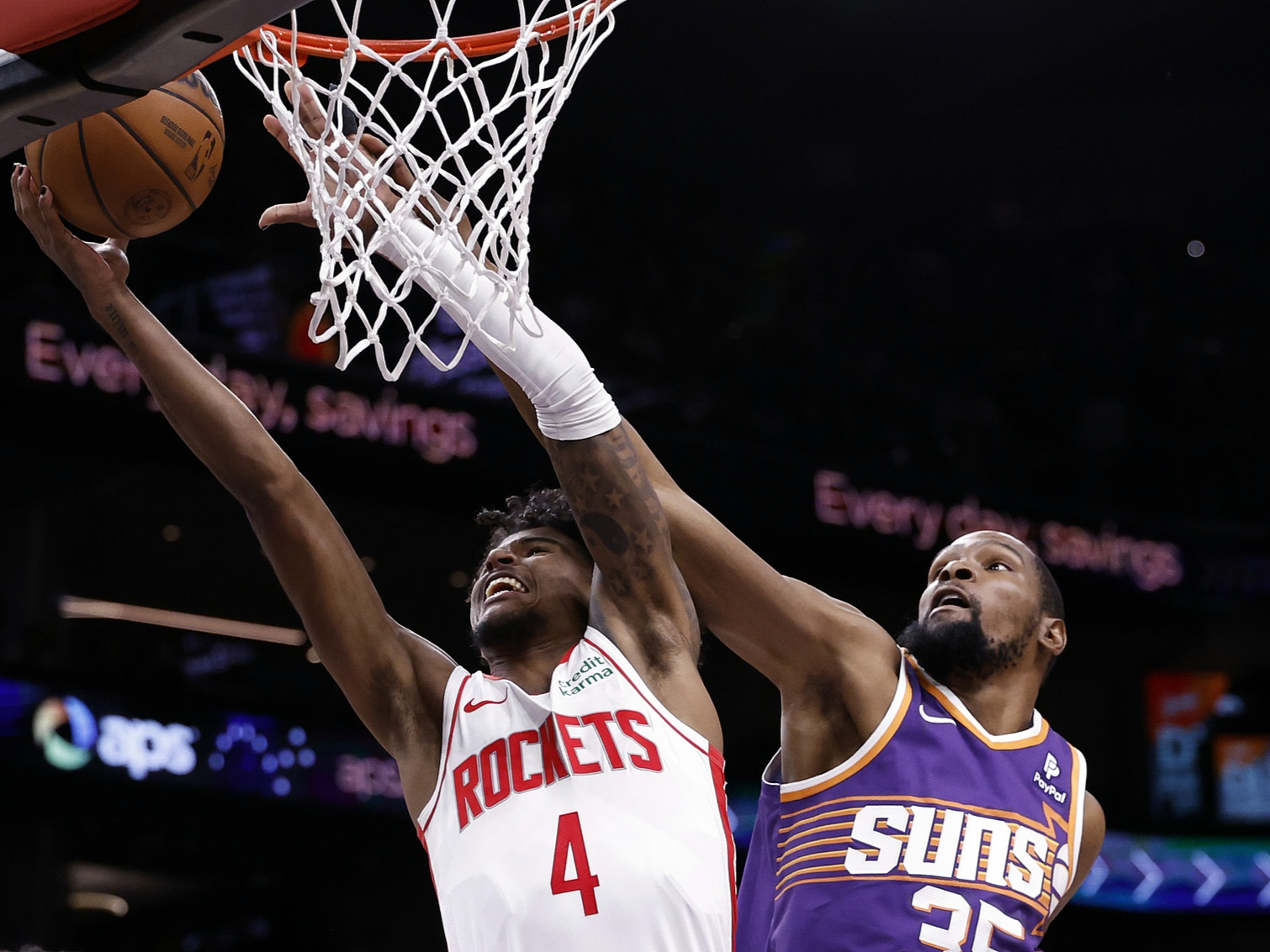 包含赛后NBA季后赛焦点战；休斯敦火箭篮板制胜；引发热议；赛季目标并未改变的词条